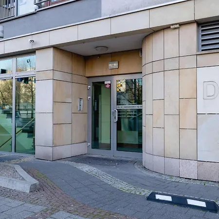 Apartman Exceptional With Balcony By Renters *