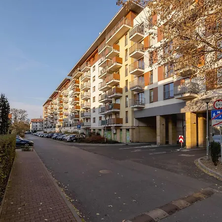 Exceptional With Balcony By Renters Apartman