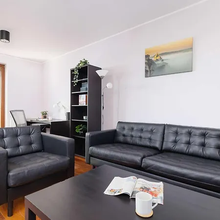 Exceptional With Balcony By Renters *